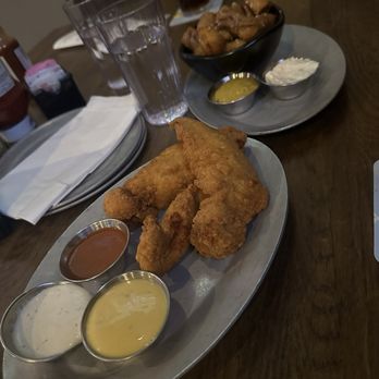 The Westy Roosevelt - Chicken Tenders ($13.5), Pretzel Bites ($10) - Sports Bars Near Me - Seattle, Washington The Westy Roosevelt - Chicken Tenders ($13.5), Pretzel Bites ($10) - Sports Bars Near Me - Seattle, Washington