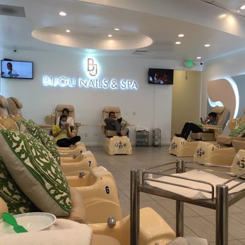 Bijou Nails & Spa - Beautiful nail salon! - Eyelash Service Near Me - Glendale, California