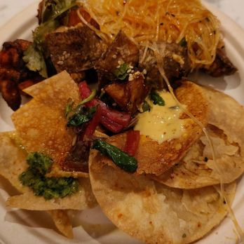 Loro Asian Smokehouse & Bar - Smokehouse Near Me - Austin, Texas