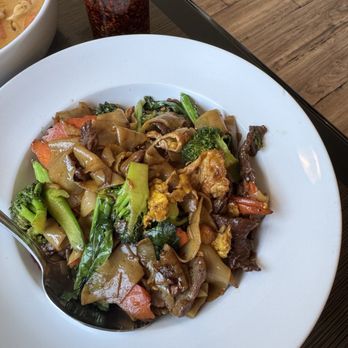 Aranya Thai kitchen - Pad see ew - Thai Near Me - Salt Lake City, Utah Aranya Thai kitchen - Pad see ew - Thai Near Me - Salt Lake City, Utah