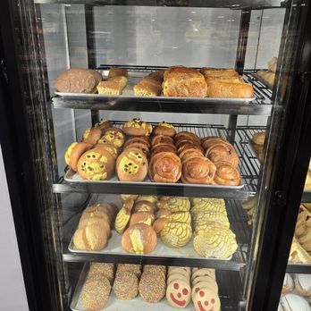 El Morelia Supermercado - Mexican Near Me - Bridgeton, Missouri