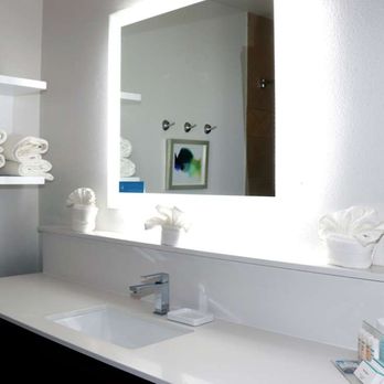 Hampton Inn & Suites Stephenville - Guest room bath - Hotels Near Me - Stephenville, Texas Hampton Inn & Suites Stephenville - Guest room bath - Hotels Near Me - Stephenville, Texas