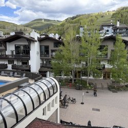 Third floor Mountain View room.
