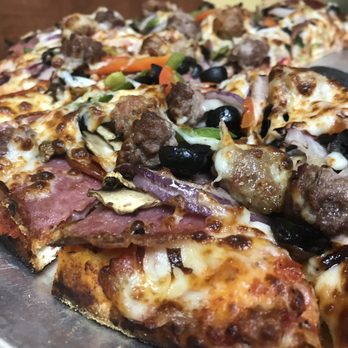 Billy Q's - Pizza Near Me - Palm Desert, California Billy Q's - Pizza Near Me - Palm Desert, California