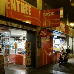 Basic-Fit Brussels Avenue Louise 24/7 - Eingang Basic Fit Louize