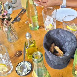 Milo's Bistro - The ambiance, demure and mindful.