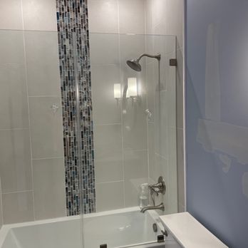 Pacific Custom Glass - 5' split glass wall - Glass & Mirrors Near Me Pacific Custom Glass - 5' split glass wall - Glass & Mirrors Near Me