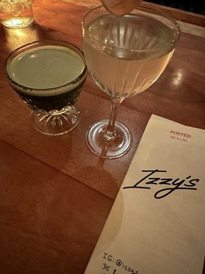 Izzy’s Cocktail Bar by null