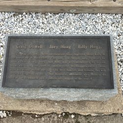 Lover's Leap - Plaque to Missing boys