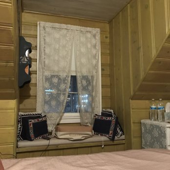 Atlantic House Bed & Breakfast - Hotels Near Me - Ocean City, Maryland