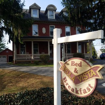 Bella Vista Bed & Breakfast - Bed & Breakfast Near Me - Akron, Pennsylvania