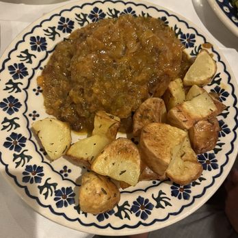 Trattoria Marione - Veal Osso Bucco - Tuscan Near Me - Florence, FI Trattoria Marione - Veal Osso Bucco - Tuscan Near Me - Florence, FI