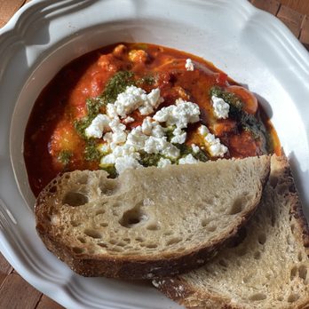 Courthouse Inn - Shakshuka - Hotels Near Me - Revelstoke, British Columbia