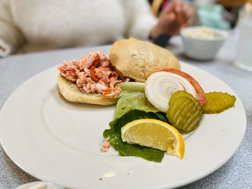 THE LOBSTER TRAP 1705 Photos & 1695 Reviews Seafood 128 Catalina Ave, Avalon, CA