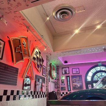Corvette Diner - Diners Near Me - San Diego, California