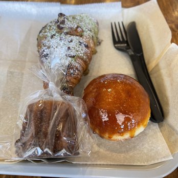 Cafe Trois - Creme brûlée donut, green tea choco croissant and canele ... delowwww - Breakfast & Brunch Near Me - Fort Lee, New Jersey Cafe Trois - Creme brûlée donut, green tea choco croissant and canele ... delowwww - Breakfast & Brunch Near Me - Fort Lee, New Jersey