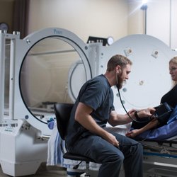 R3 Wound Care & Hyperbarics - Hyperbaric oxygen therapy chamber