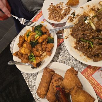 Chinese Munch In - I'm a fanatic eat the best chinese newstar moylee 87th and dan Ryan china chef til it closed I judge against those restaurants - Chinese Near Me - Wheeling, Illinois