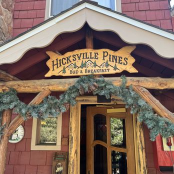 Hicksville Pines - Entry to the on-site restaurant - Hotels Near Me - Idyllwild, California Hicksville Pines - Entry to the on-site restaurant - Hotels Near Me - Idyllwild, California