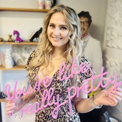 Charlotte Anderson Hair Designs - Charlotte's hair salon