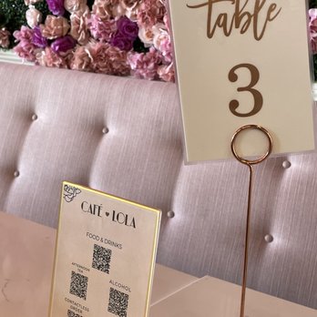 Cafe Lola - Table - Cafes Near Me - Henderson, Nevada