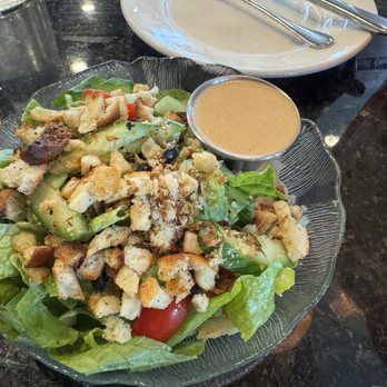 Vero Cucino Rustico - My favorite part of the meal. Side salad with balsamic dressing! - Pizza Near Me - Middletown, Connecticut