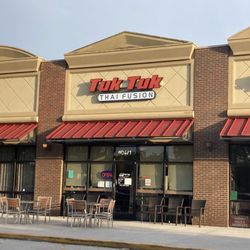 Tuk Tuk Thai Fusion - Located in a shopping mall in Riverview