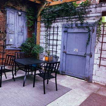 Good Karma Cafe - Back patio - Coffee & Tea Near Me - Philadelphia, Pennsylvania