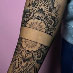Black Honey Tattoo Co.  - By Joel