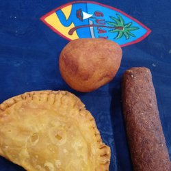 LA Esquinita Del Sabor - Empanadillas de Pollo, Rellenos de Papa, Alcapurria.