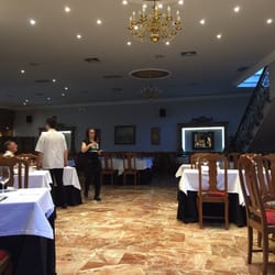 Mannix - The restaurant at 2 pm