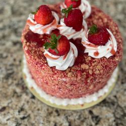 Southern Belle Bakery - Strawberry Crunch Cake