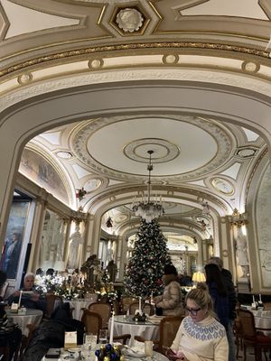 Gran Caffè Gambrinus by null