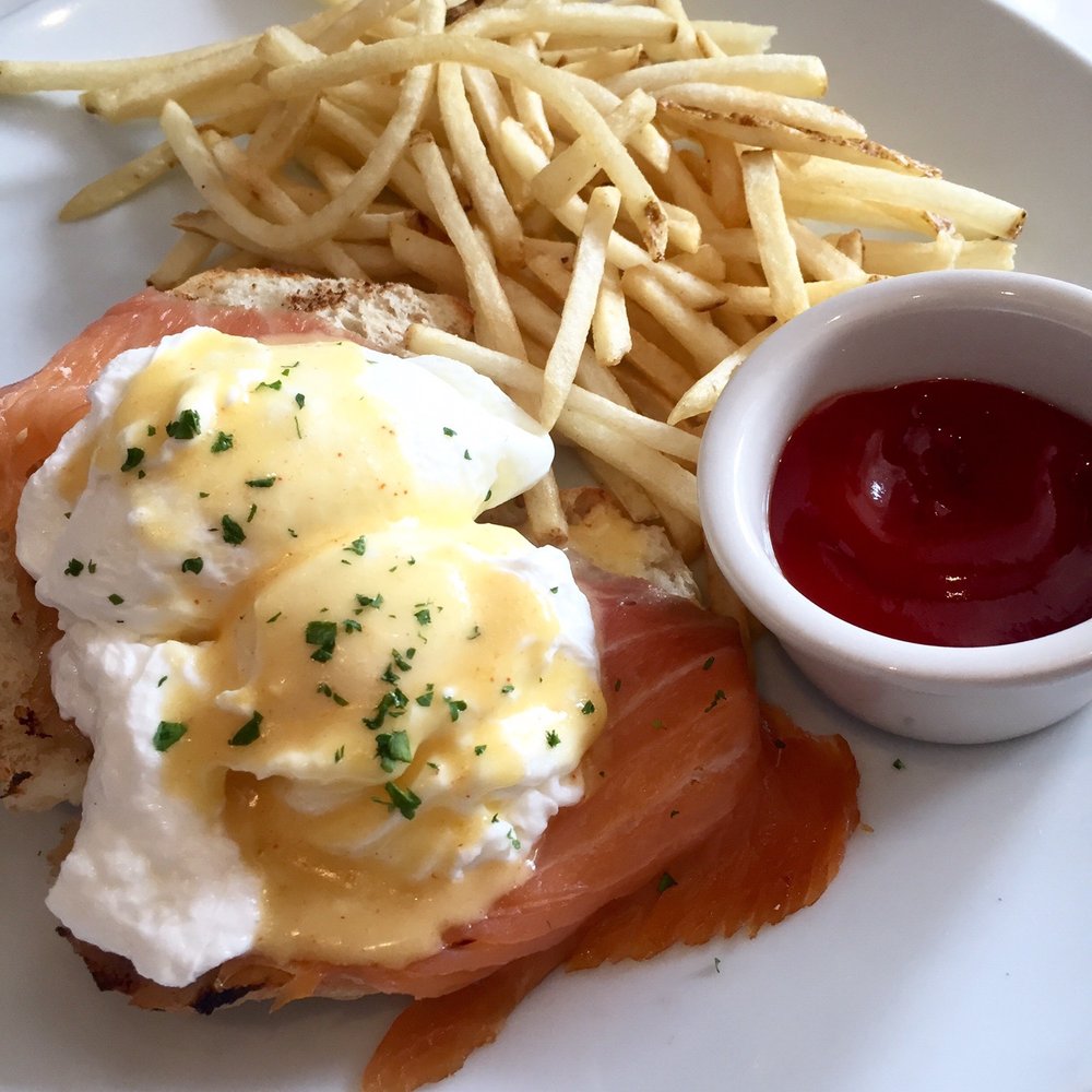 Peacock Cafe - Peacock Eggs Benedict with Smoked Salmon @ Peacock Cafe - Wine Bars Near Me - Washington, DC, District of Columbia Peacock Cafe - Peacock Eggs Benedict with Smoked Salmon @ Peacock Cafe - Wine Bars Near Me - Washington, DC, District of Columbia