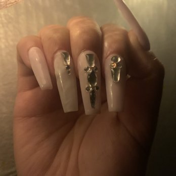 Acryliq Nails - Nail Salons Near Me - Canoga Park, California