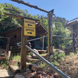 Ami's Acres Campgrounds - Rustic design