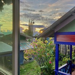 Lotus Garden Hilo - Sunrise view from one of the cottages