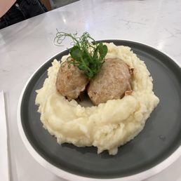 Chicken meatballs and mashed potatoes Chicken meatballs and mashed potatoes