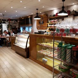 Mom and Tina's Bakery Cafe