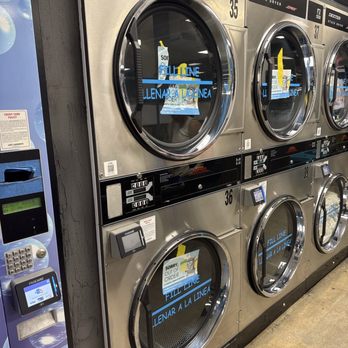Luxe Laundries - Hyperion - Laundromat Near Me - Los Angeles, California Luxe Laundries - Hyperion - Laundromat Near Me - Los Angeles, California