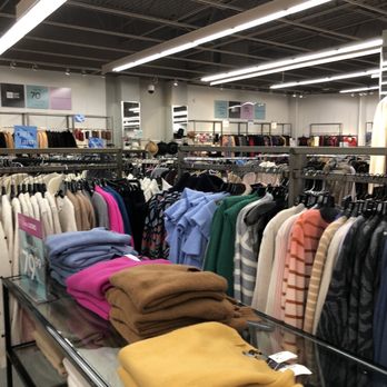 Saks OFF 5TH - Department Stores Near Me - Clinton, Connecticut