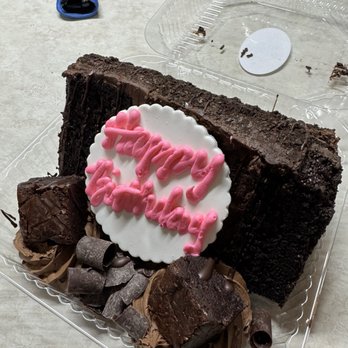 Cakes by Stephanie - Bakeries Near Me - Monroe, Michigan