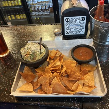 Mar & Tierra - Chips and Guac and salsa - Mexican Near Me - San Jose, California Mar & Tierra - Chips and Guac and salsa - Mexican Near Me - San Jose, California