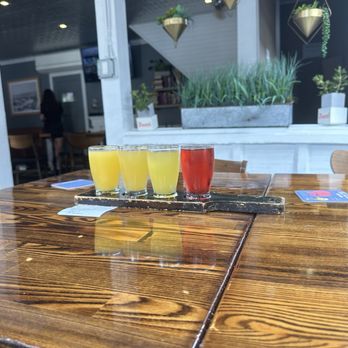 Public House La Jolla - Mimosa flight - New American Near Me - San Diego, California Public House La Jolla - Mimosa flight - New American Near Me - San Diego, California