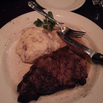 Weber Grill Restaurant - New York Strip and Mashed Potatoes - Barbeque Near Me - Chicago, Illinois Weber Grill Restaurant - New York Strip and Mashed Potatoes - Barbeque Near Me - Chicago, Illinois