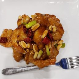 Kung pao shrimp! Delicious, great balance with the honey and sauce Kung pao shrimp! Delicious, great balance with the honey and sauce