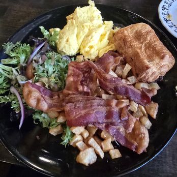Paris Bistro - French Near Me - Naperville, Illinois