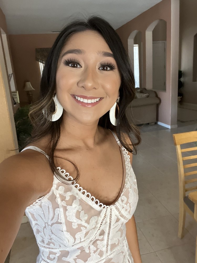 Local Girl Spray Tanning Logo