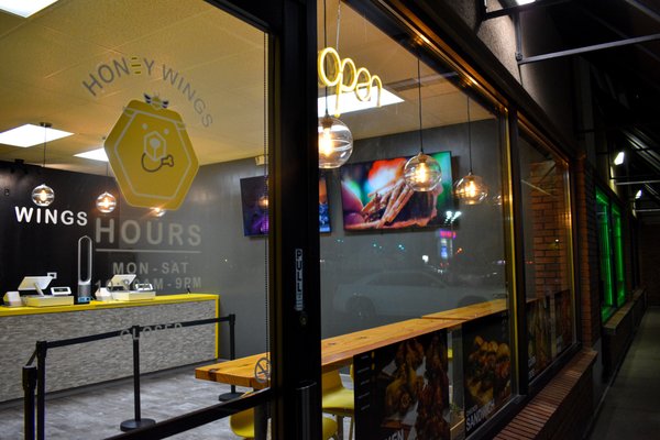 Fadis Lebanese Grill express by null