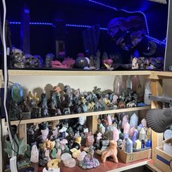 Cedar Emporium Gemstones - UV Reactive and Carvings